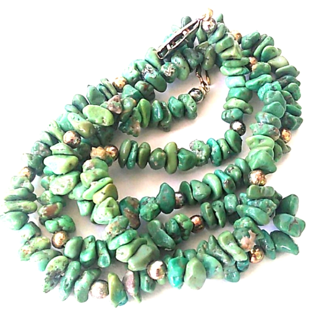 2FT+ VINTAGE All Natural Green Turquoise Chip Necklace **SALE PRICE** - Picture 11 of 12